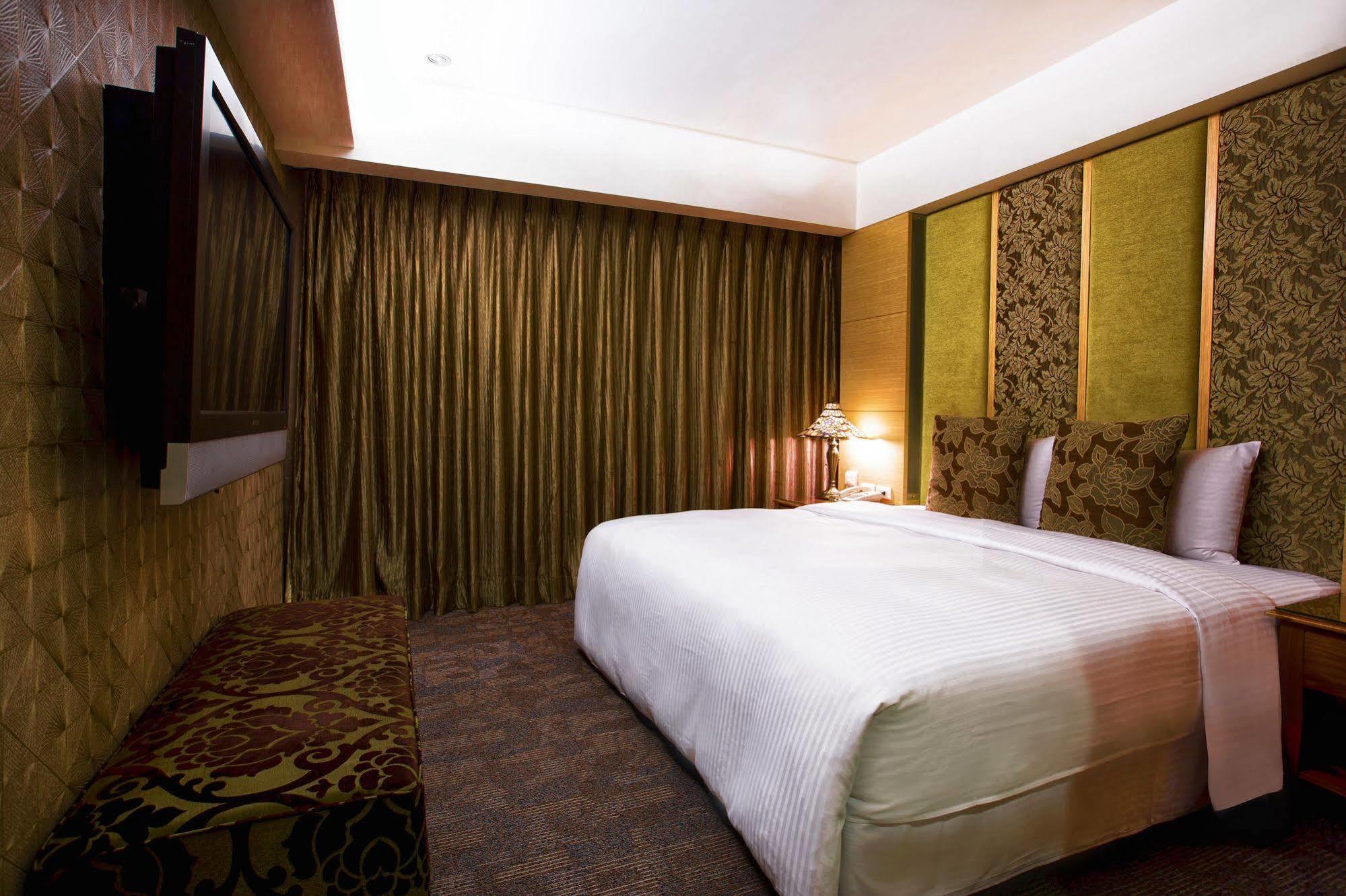 Cai She Hotel Taipei Exterior photo