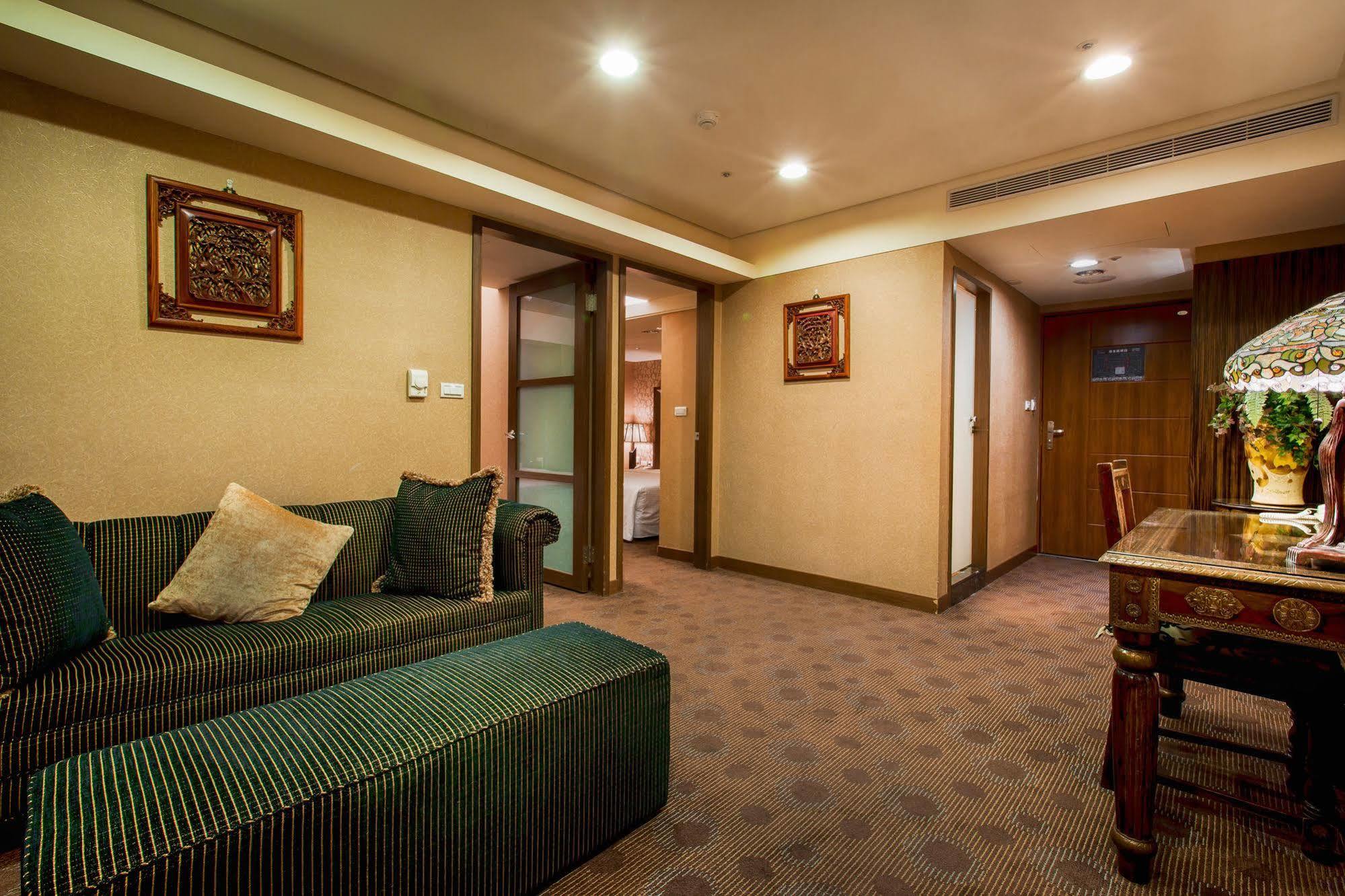 Cai She Hotel Taipei Exterior photo