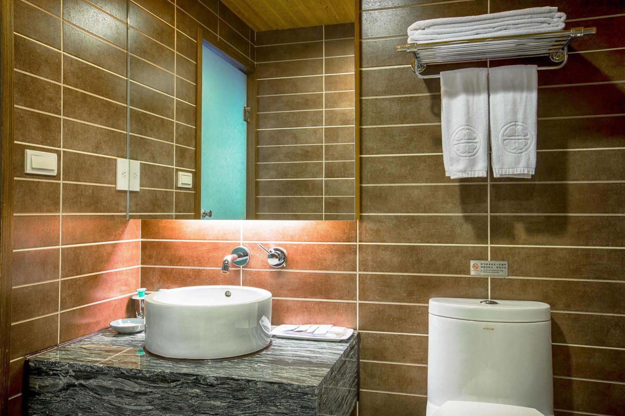 Cai She Hotel Taipei Exterior photo